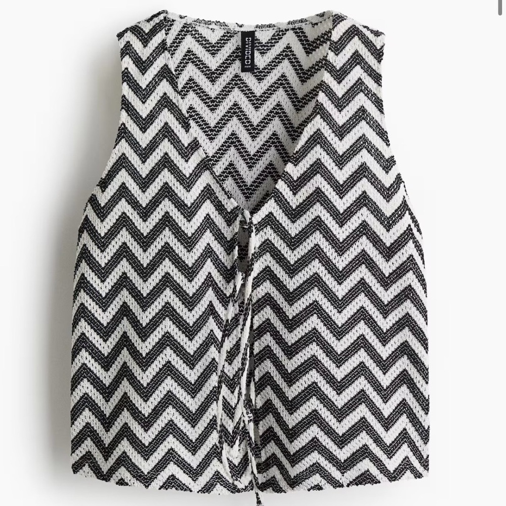 TIE-FRONT JACQUARD-KNIT VEST
